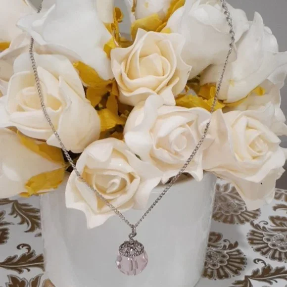 Necklace - Picture 1 of 2